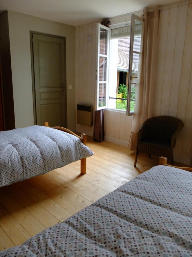 De L'Autre Cote Bed & Breakfast Garlin Eksteriør bilde