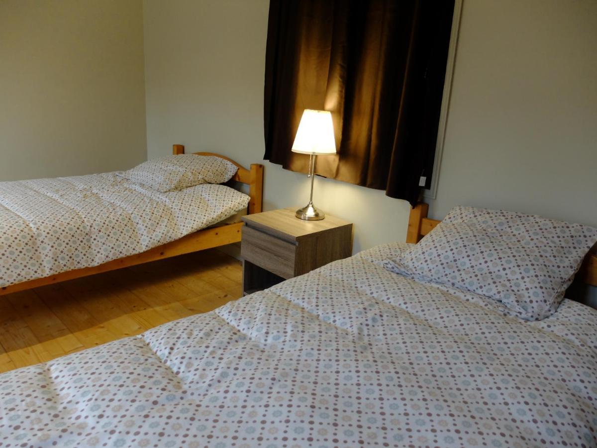 De L'Autre Cote Bed & Breakfast Garlin Eksteriør bilde